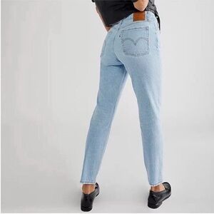 Levi's Wedgie Premium Light Blue Jeans 28